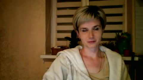 Snapshot of beautyksenia chatting on May 13, 8:06 pm BeautyKsenia online show from May 13, 8:06 pm