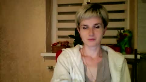 Snapshot of beautyksenia chatting on May 14, 7:20 pm BeautyKsenia online show from May 14, 7:20 pm