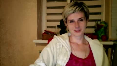 Snapshot of beautyksenia chatting on May 15, 7:10 pm BeautyKsenia online show from May 15, 7:10 pm