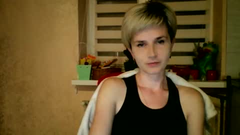 Snapshot of beautyksenia chatting on May 19, 7:20 pm BeautyKsenia online show from May 19, 7:20 pm