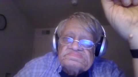 Snapshot of beautytomyeyes chatting on October 19, 2:45 am beautytomyeyes online show from October 19, 2:45 am