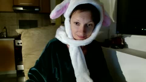 Snapshot of bebacksooon chatting on October 11, 4:38 pm Raluca online show from October 11, 4:38 pm