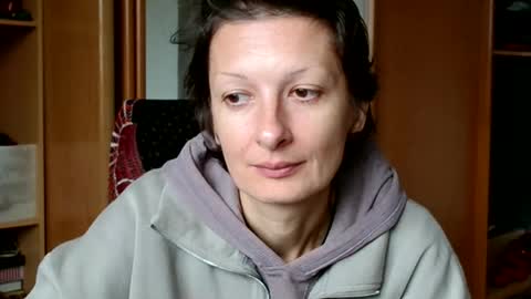 Raluca online show from November 10, 8:46 am