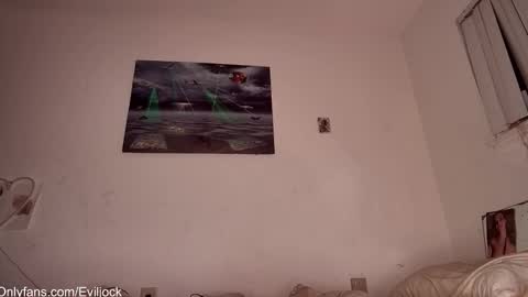 Snapshot of bebexxxdust chatting on November 8, 3:29 am bebe dust online show from November 8, 3:29 am