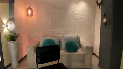 Am Becca online show from February 18, 12:01 pm