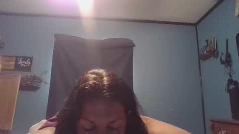 Snapshot of beccabee37 chatting on October 5, 6:06 pm beccabee37 online show from October 5, 6:06 pm