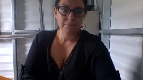 beccabee37 online show from March 25, 4:24 pm