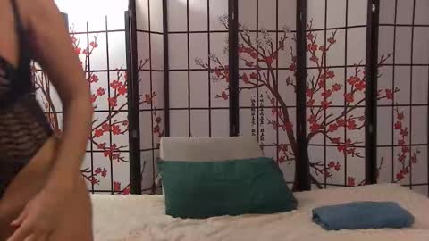 Snapshot of beccadelux chatting on October 9, 4:54 am BeccaDelux online show from October 9, 4:54 am