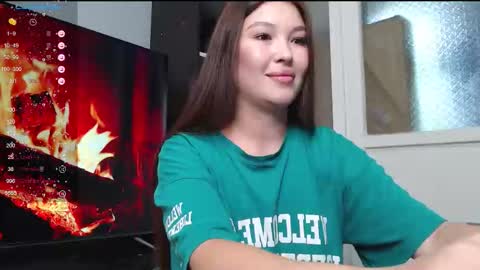 Snapshot of beccahert chatting on October 5, 12:58 pm BeccaHert online show from October 5, 12:58 pm