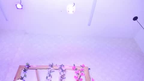 Becca Mathew online show from February 3, 6:40 am