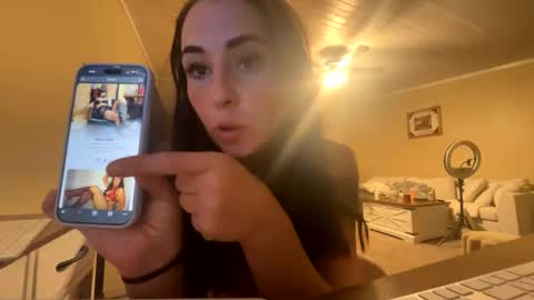Snapshot of beccaraexoxo chatting on May 29, 2:42 am beccaraexoxo online show from May 29, 2:42 am