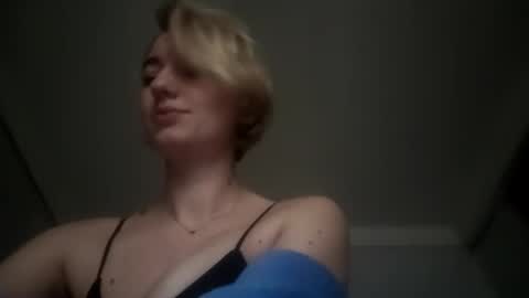 BeckiXJewelX online show from March 18, 12:19 pm