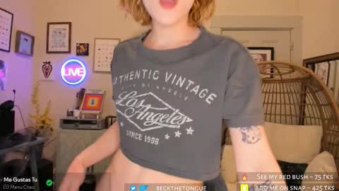 Snapshot of beckthetongue chatting on February 19, 10:39 pm Beck the tongue online show from February 19, 10:39 pm