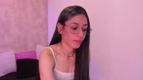 becky__g online show from September 9, 11:54 am