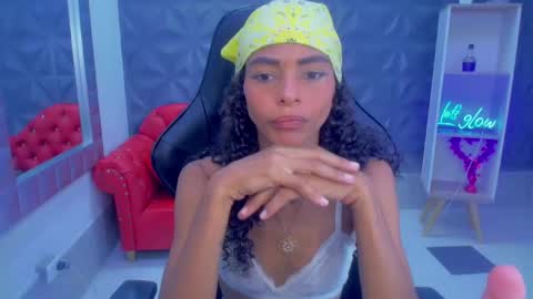 becky_lynch_102 online show from January 14, 12:11 pm