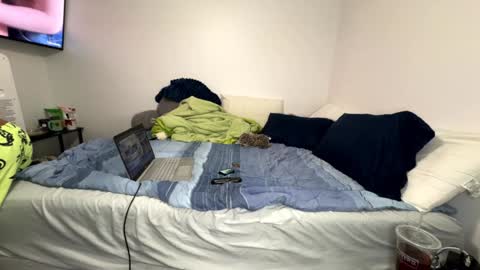 Peaches  Cream online show from December 11, 9:09 am