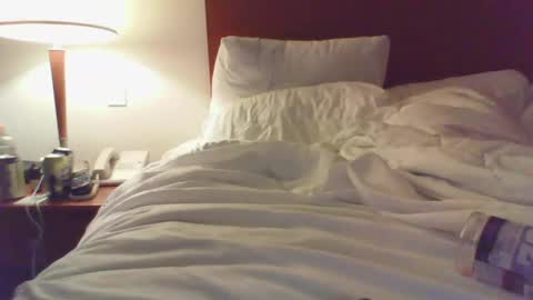 Snapshot of bedbandits chatting on February 8, 11:34 pm Bedbandits69 online show from February 8, 11:34 pm