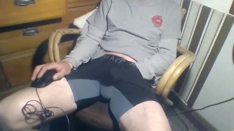 Snapshot of bedecar chatting on November 12, 12:16 pm bedecar online show from November 12, 12:16 pm