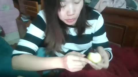 beebaby_xx online show from December 18, 2:17 am