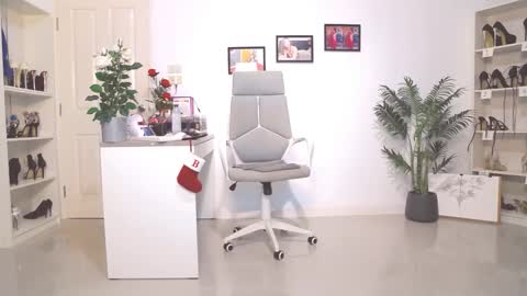 Bee if you ever see the girl who can take 12 inch all the way inside the ass try me online show from January 16, 3:23 am