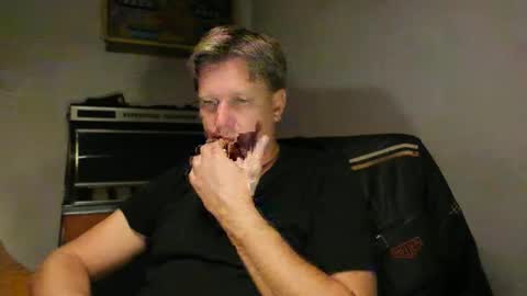 beefeater_7 online show from September 29, 7:51 pm