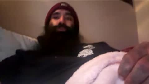beegeezie032916739029 online show from February 2, 7:18 am