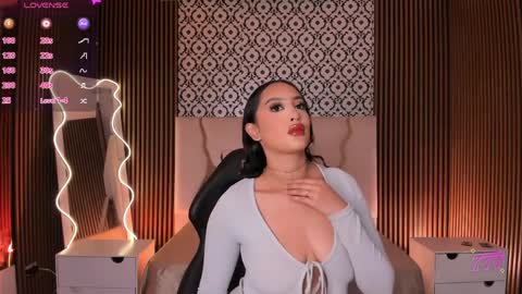 BELLA online show from April 4, 12:02 pm