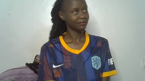 Snapshot of beeswee chatting on December 15, 3:45 am beeswee online show from December 15, 3:45 am