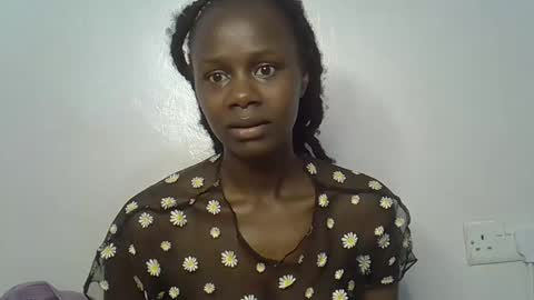 Snapshot of beeswee chatting on December 25, 7:57 am beeswee online show from December 25, 7:57 am