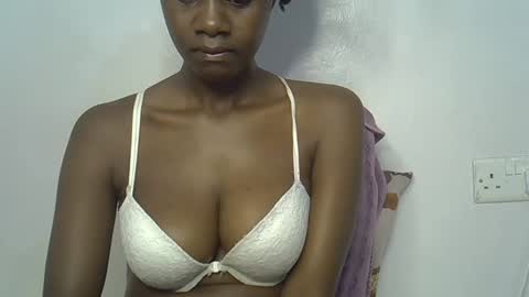 Snapshot of beeswee chatting on December 26, 8:50 am beeswee online show from December 26, 8:50 am