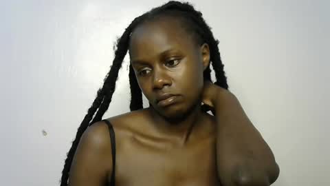 Snapshot of beeswee chatting on January 8, 7:24 pm beeswee online show from January 8, 7:24 pm