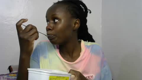 Snapshot of beeswee chatting on January 30, 10:50 am beeswee online show from January 30, 10:50 am