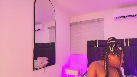 Snapshot of begoniia_ chatting on August 6, 12:07 pm Begonia online show from August 6, 12:07 pm