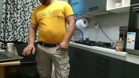 kevin and Bella online show from December 22, 2:27 pm