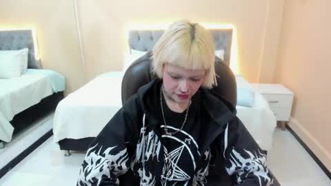 Bela online show from April 12, 12:10 pm