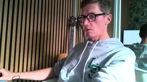 SexFriendFrance online show from November 4, 12:48 pm