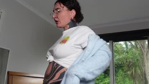 Snapshot of belen_osqura chatting on May 25, 5:24 am Alt Aussie online show from May 25, 5:24 am