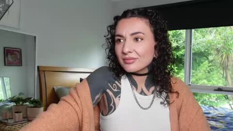 Snapshot of belen_osqura chatting on May 27, 3:25 am Alt Aussie online show from May 27, 3:25 am