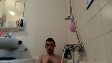 Snapshot of belgianboy33 chatting on December 5, 11:16 am Dreamcock online show from December 5, 11:16 am