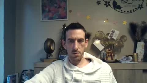 Snapshot of belgianboy33 chatting on December 17, 8:34 am Dreamcock online show from December 17, 8:34 am