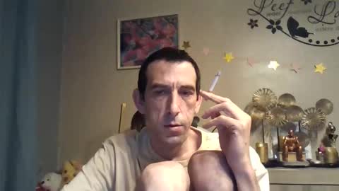 Snapshot of belgianboy33 chatting on October 2, 2:18 am Dreamcock online show from October 2, 2:18 am