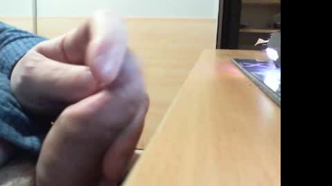 Snapshot of belgianfatcock chatting on December 13, 3:38 am belgianfatcock online show from December 13, 3:38 am