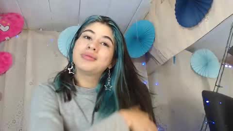 modelo independiente online show from December 9, 12:45 am