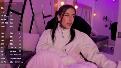 Snapshot of belinda_ws chatting on January 24, 1:47 pm Bella online show from January 24, 1:47 pm