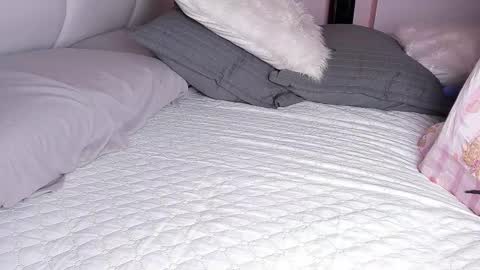  Belkis  online show from February 25, 9:02 pm