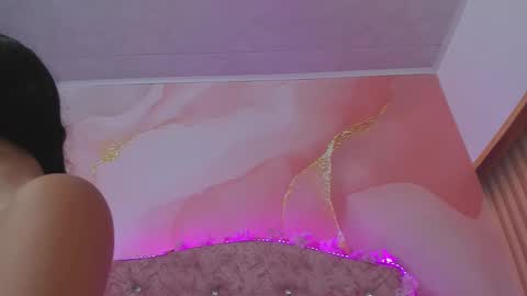 Melanie  online show from November 29, 10:40 am