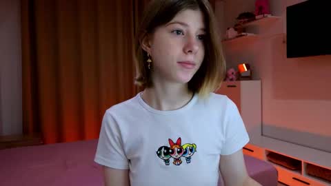 Snapshot of bella_amoury chatting on January 31, 7:11 pm Bella online show from January 31, 7:11 pm