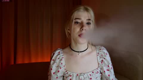 Snapshot of bella_amoury chatting on May 10, 3:17 pm Bella online show from May 10, 3:17 pm