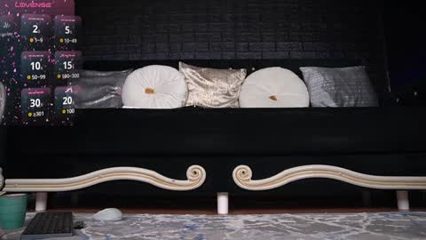 Emma  Bella online show from January 28, 12:05 am