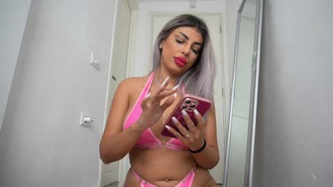 Emma  Bella online show from September 25, 11:30 pm